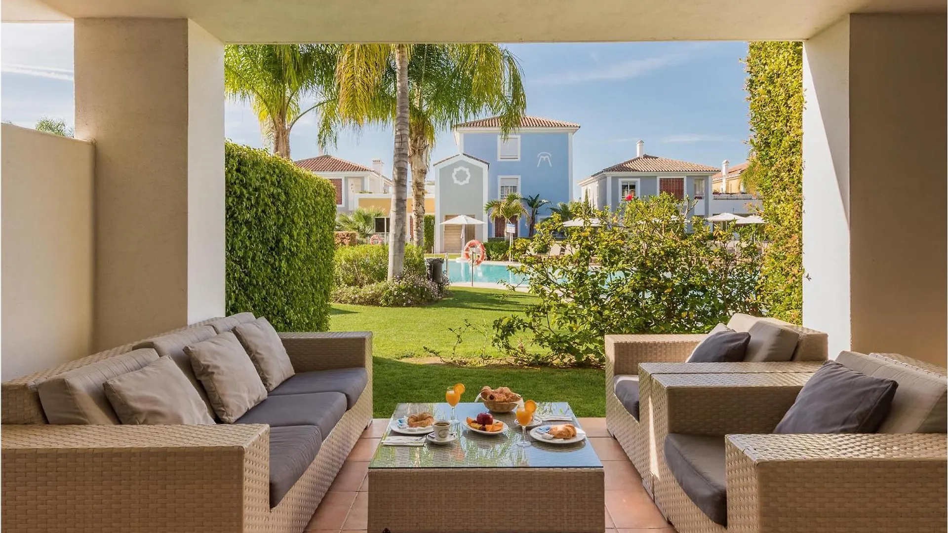 Beautiful Home In Estepona With Wifi