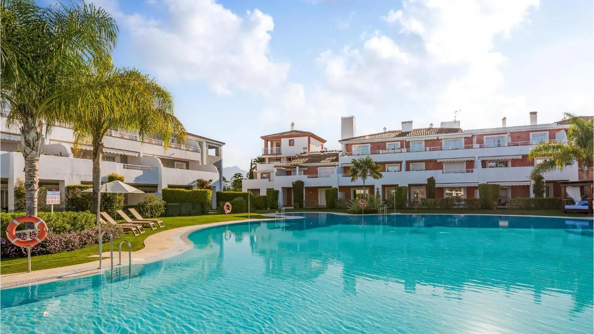Beautiful Home In Estepona With Wifi